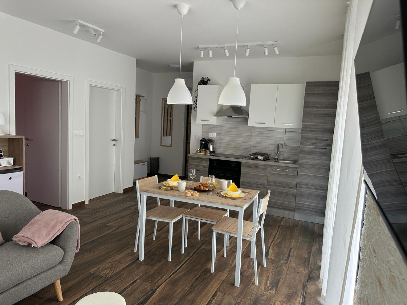 Apartments Harmony Hills Póla Kültér fotó