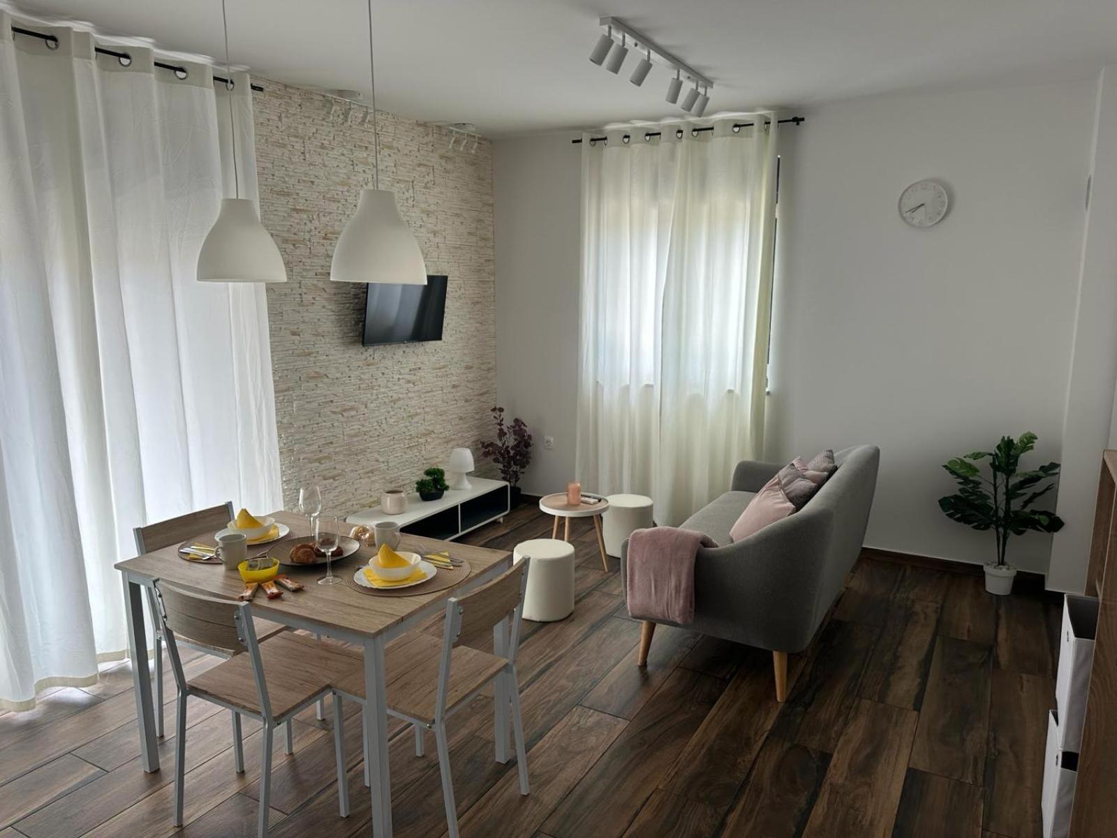 Apartments Harmony Hills Póla Kültér fotó